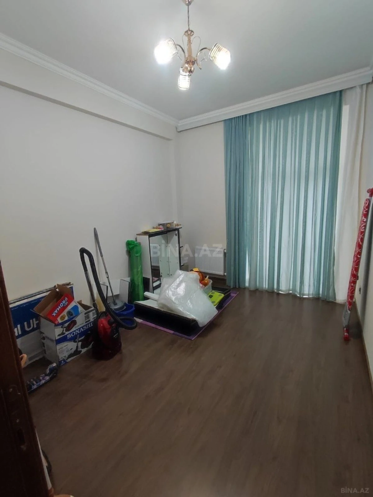 Satılır 4 otaqlı mənzil 120 m²