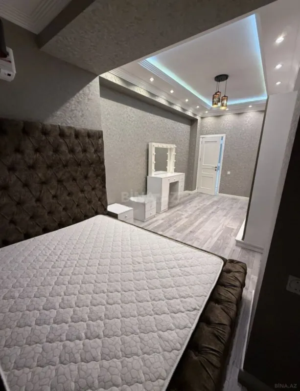 Kirayə verilir 2 otaqlı mənzil 80 m²