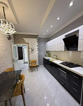 Kirayə verilir 2 otaqlı mənzil 80 m² — Bakı, İnşaatçılar 2 otaq 80.00 m²