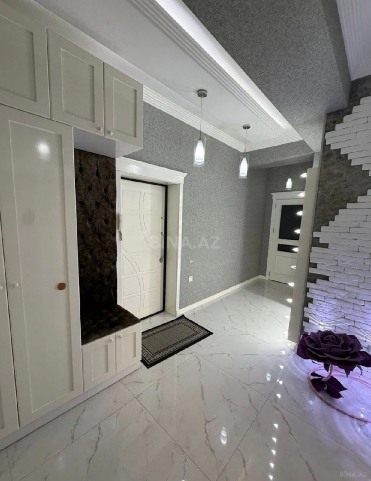 Kirayə verilir 2 otaqlı mənzil 80 m²