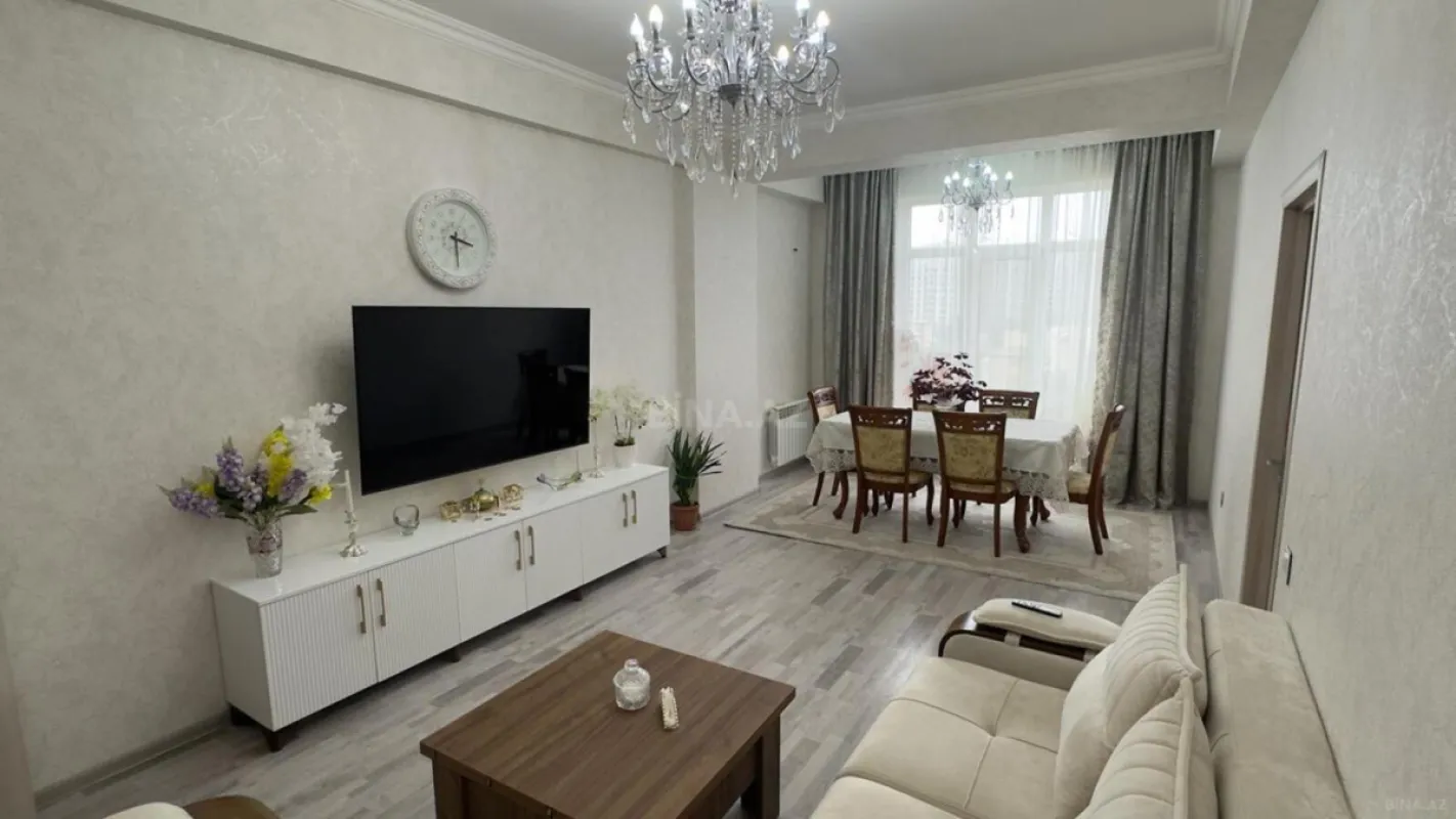 Satılır 3 otaqlı mənzil 126 m²