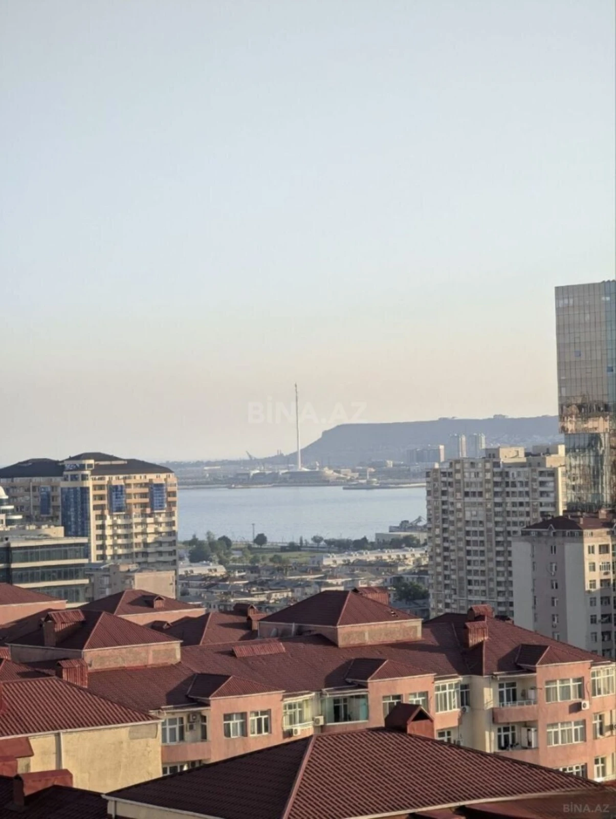 Satılır 2 otaqlı mənzil 70 m²