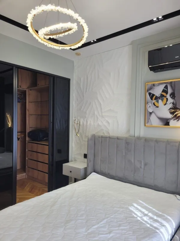 Kirayə verilir 2 otaqlı mənzil 68 m²