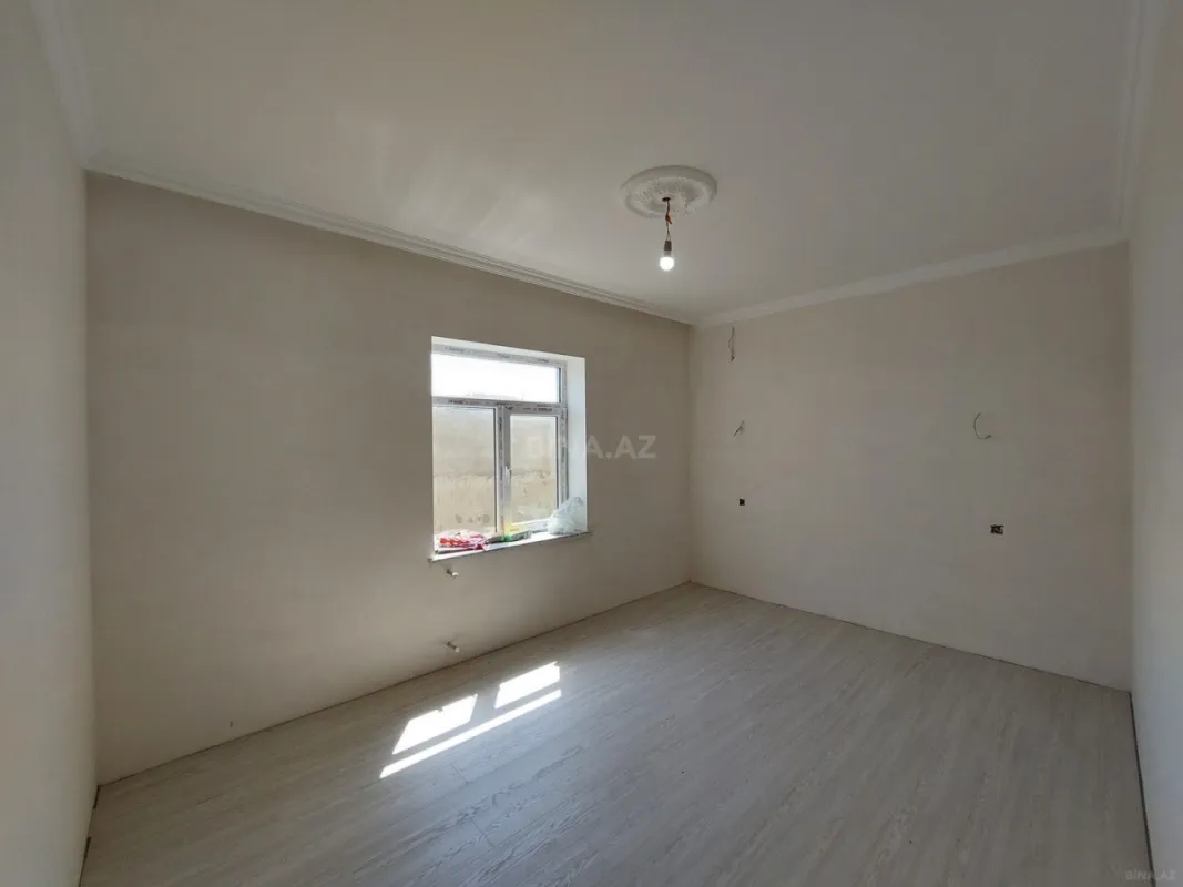 Satılır 4 otaqlı həyət evi 115 m²