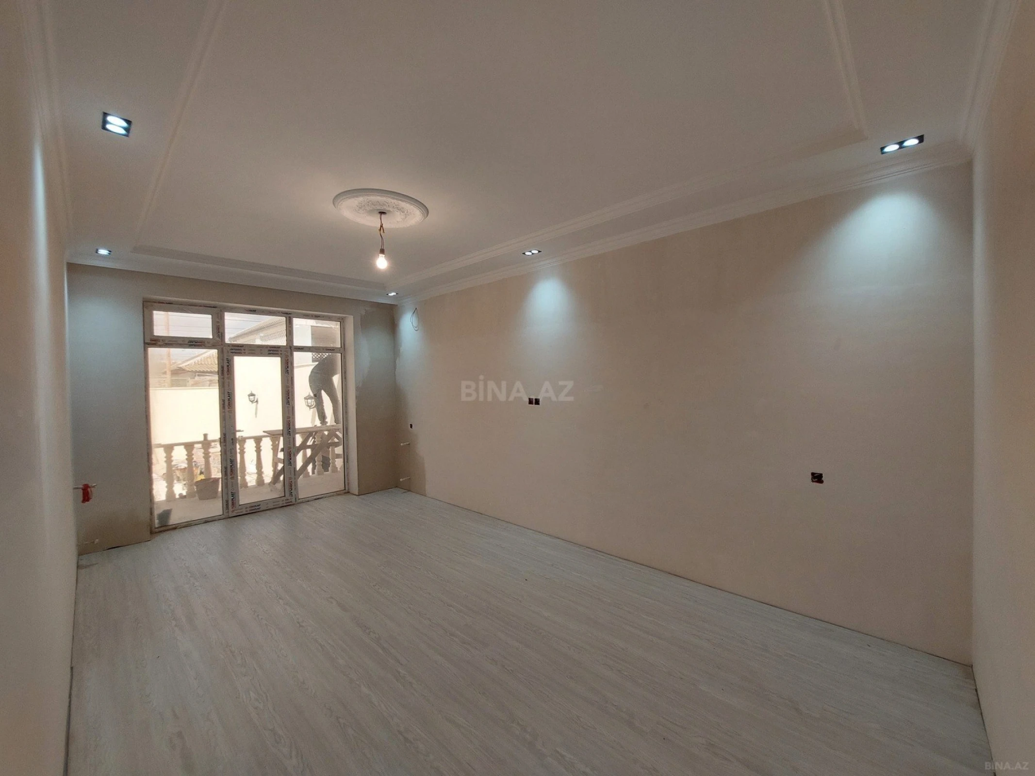 Satılır 4 otaqlı həyət evi 115 m²