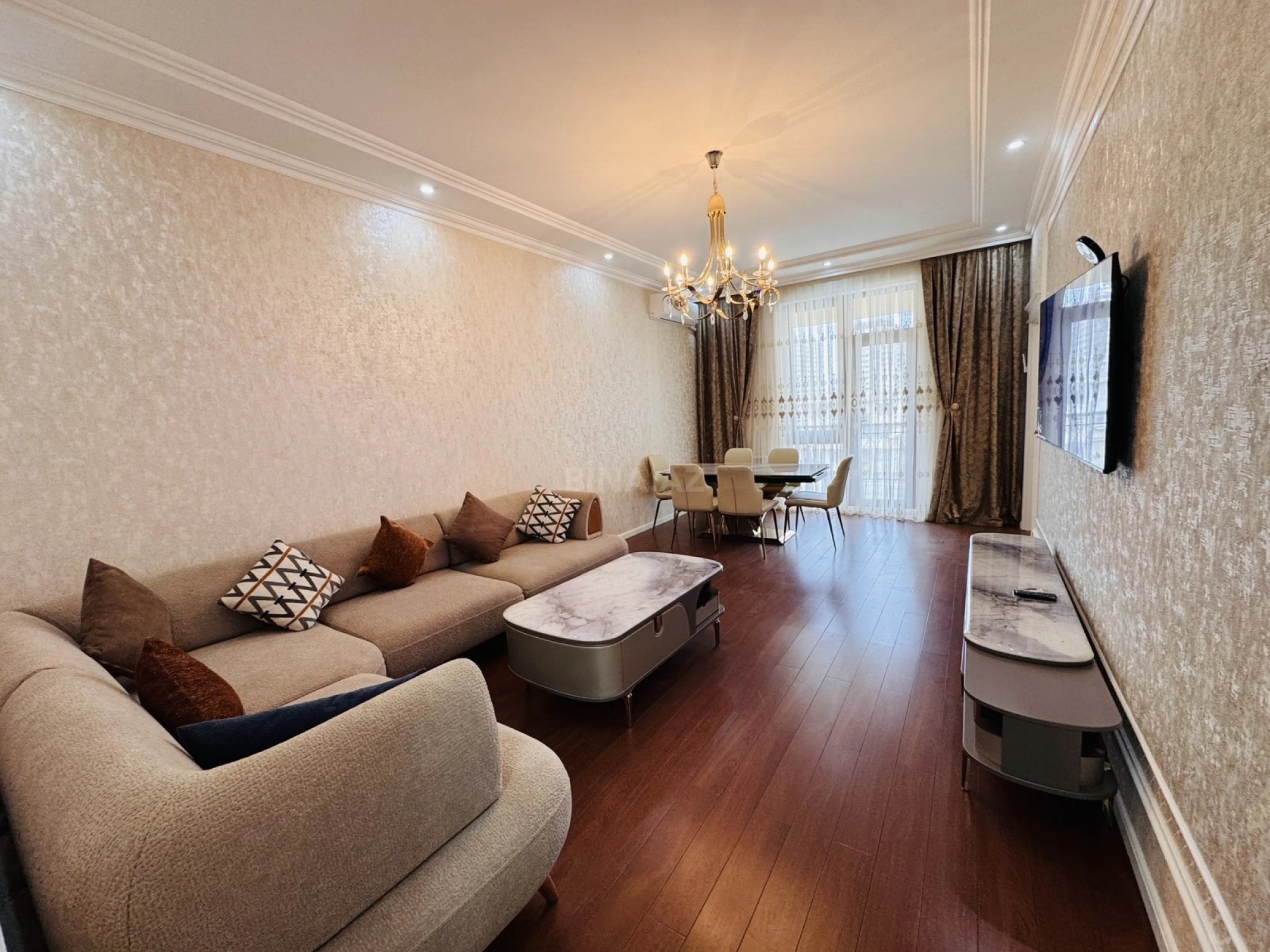 Satılır 2 otaqlı mənzil 80 m²