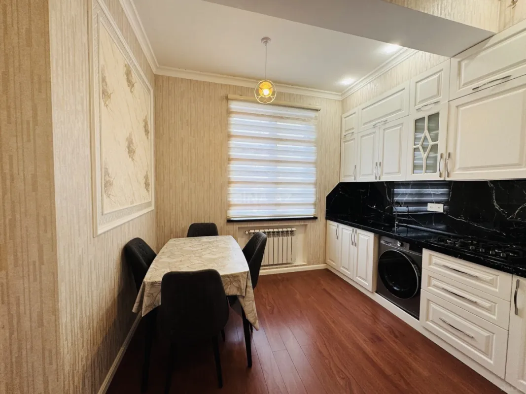 Satılır 2 otaqlı mənzil 80 m²