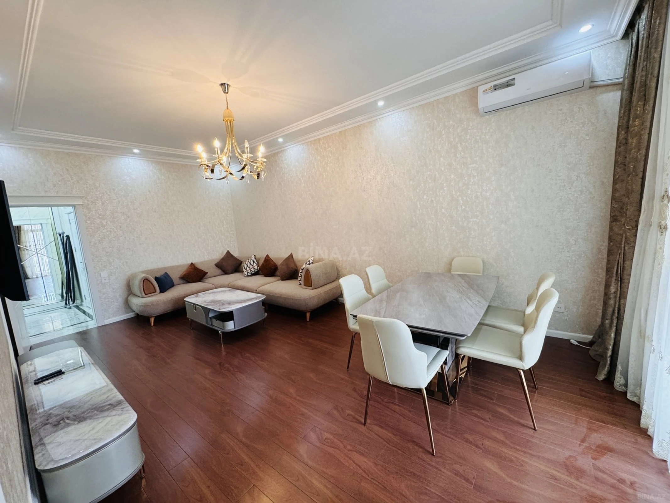 Satılır 2 otaqlı mənzil 80 m²
