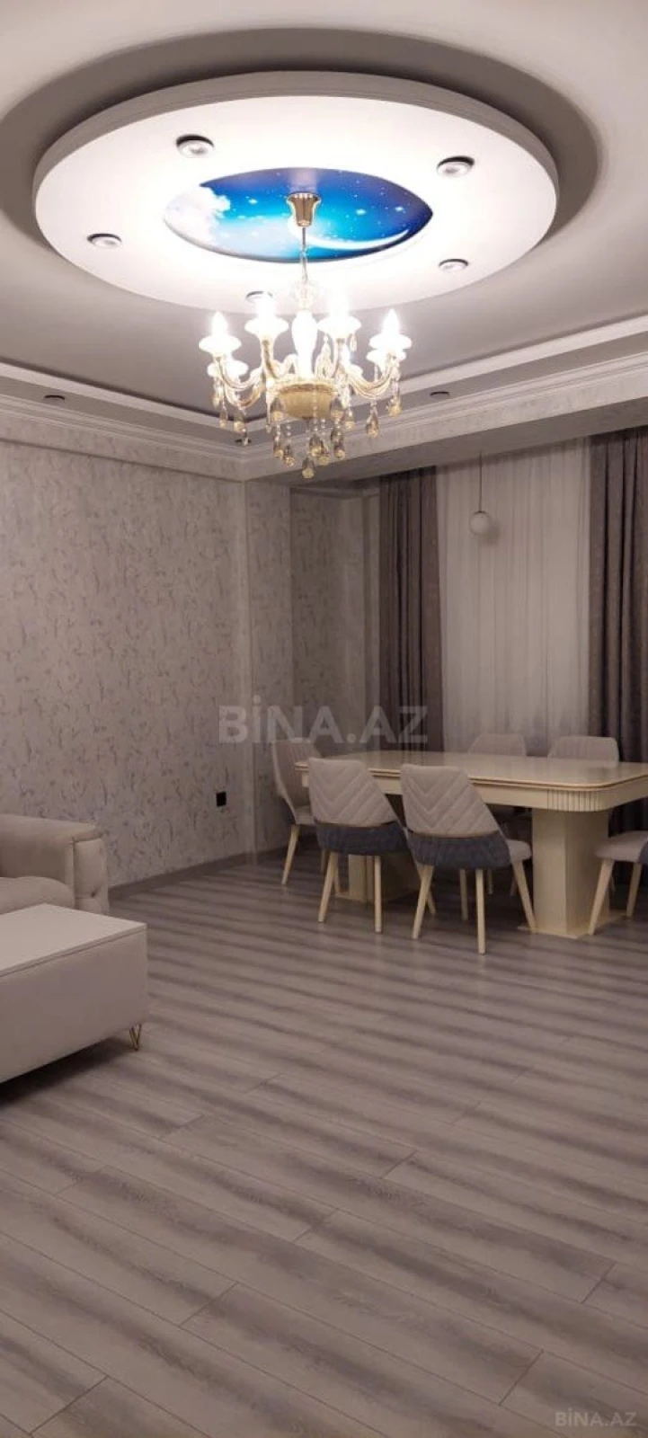 Kirayə verilir 2 otaqlı mənzil 77 m²