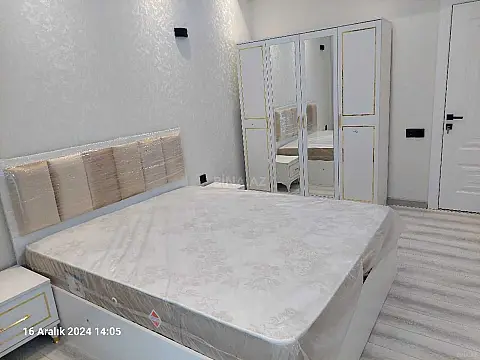 Kirayə verilir 2 otaqlı mənzil 77 m²