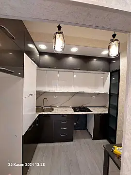 Kirayə verilir 2 otaqlı mənzil 77 m²