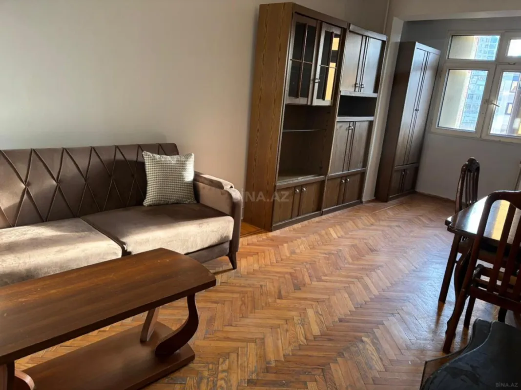 Kirayə verilir 2 otaqlı mənzil 74 m²