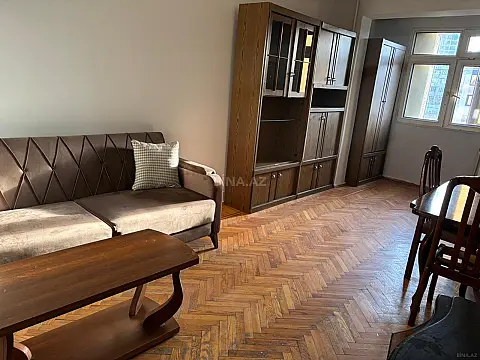 Kirayə verilir 2 otaqlı mənzil 74 m²