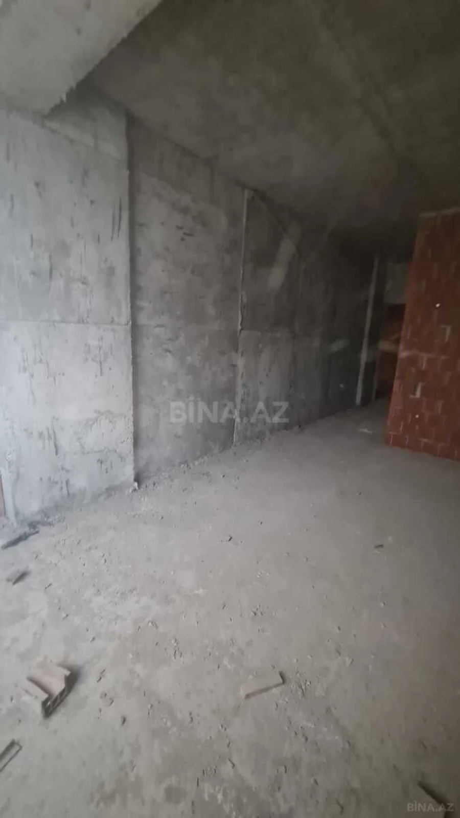 Satılır 3 otaqlı mənzil 135 m²