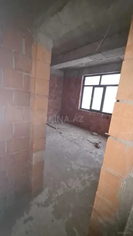 Satılır 3 otaqlı mənzil 135 m²