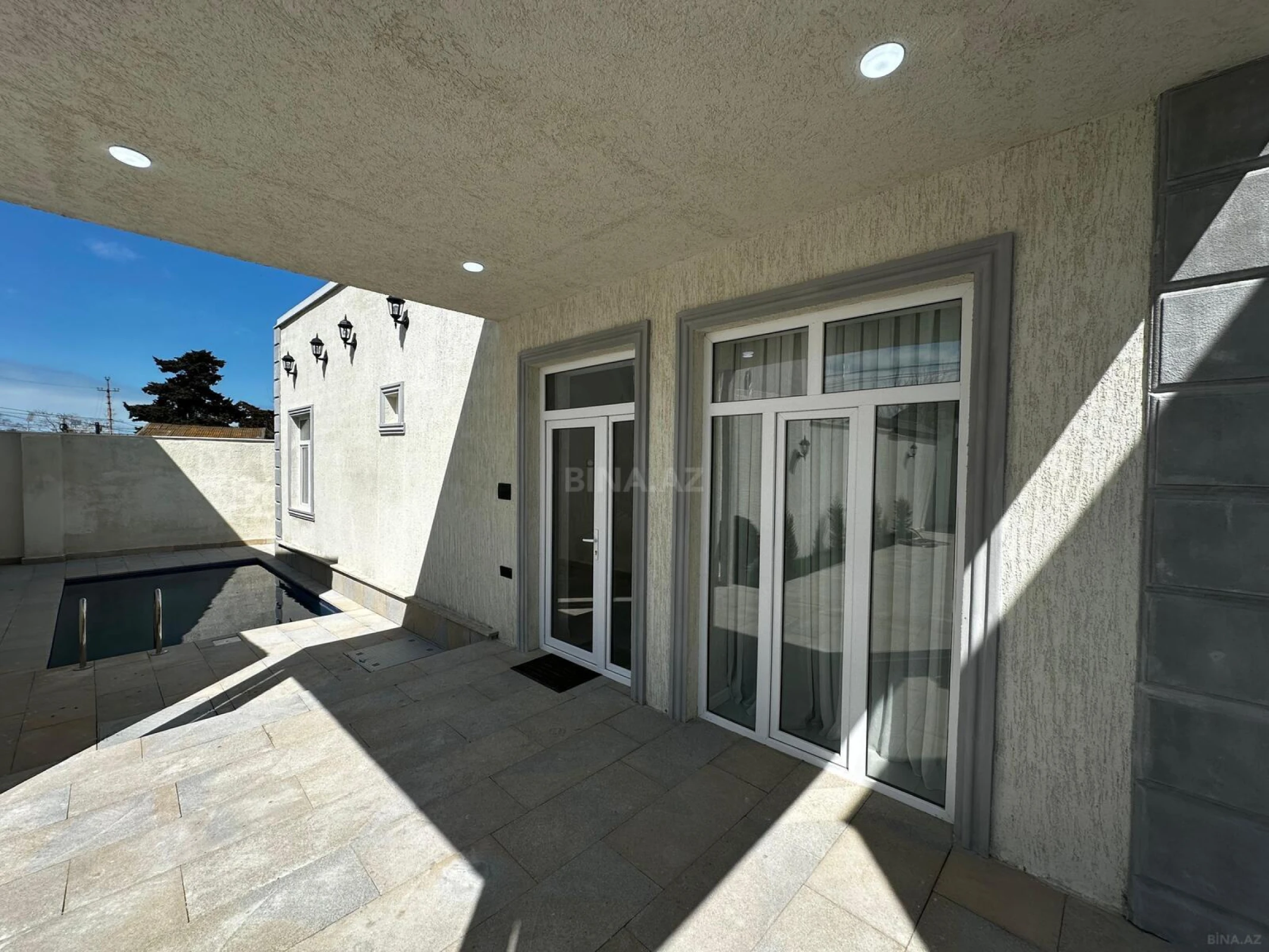 Satılır 4 otaqlı həyət evi 140 m²