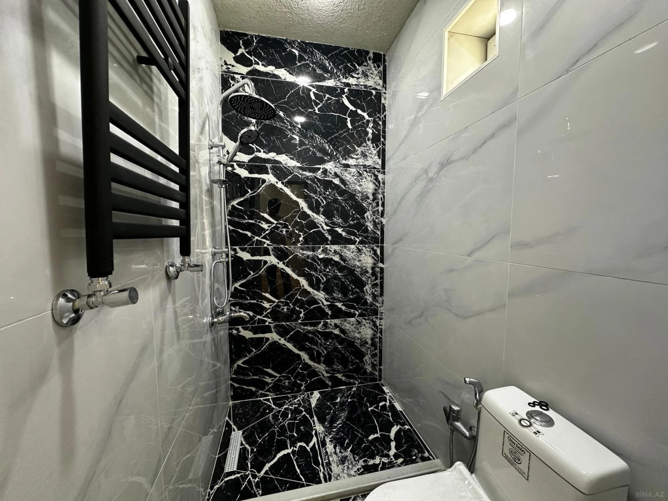 Satılır 4 otaqlı həyət evi 140 m²