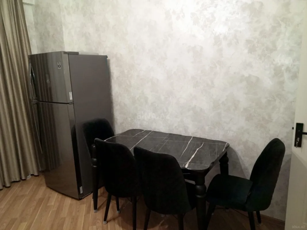 Kirayə verilir 3 otaqlı mənzil 115 m²