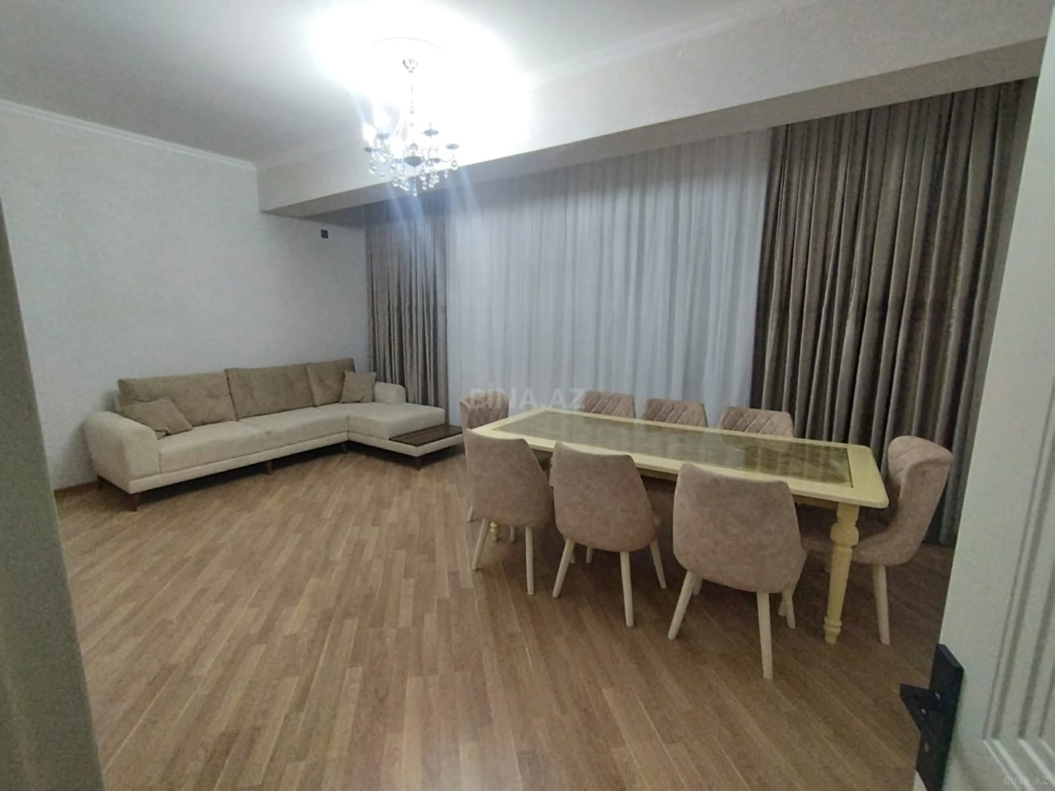 Kirayə verilir 3 otaqlı mənzil 115 m²