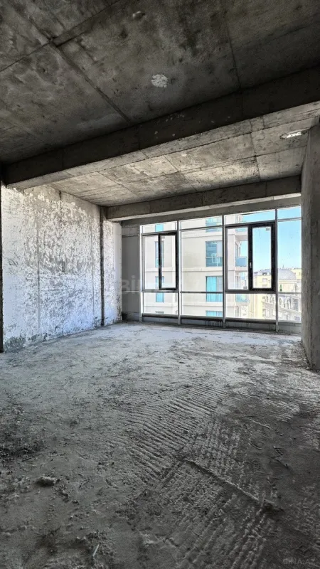 Satılır 5 otaqlı mənzil 277.6 m²