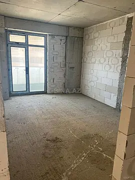 Satılır 4 otaqlı mənzil 178 m²