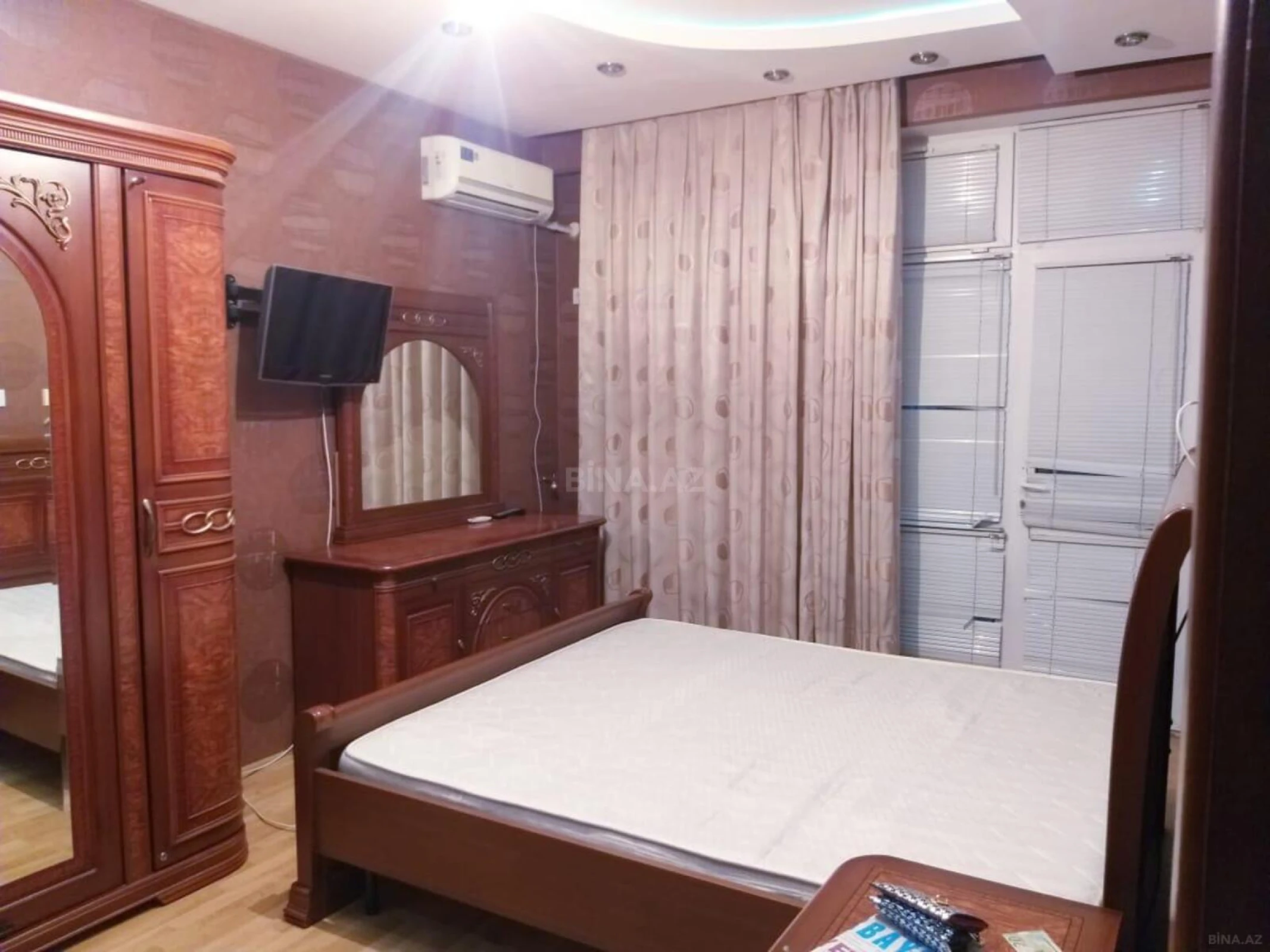 Kirayə verilir 2 otaqlı mənzil 95 m²