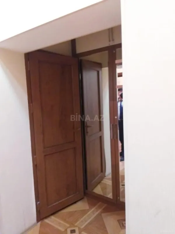 Kirayə verilir 2 otaqlı mənzil 95 m²