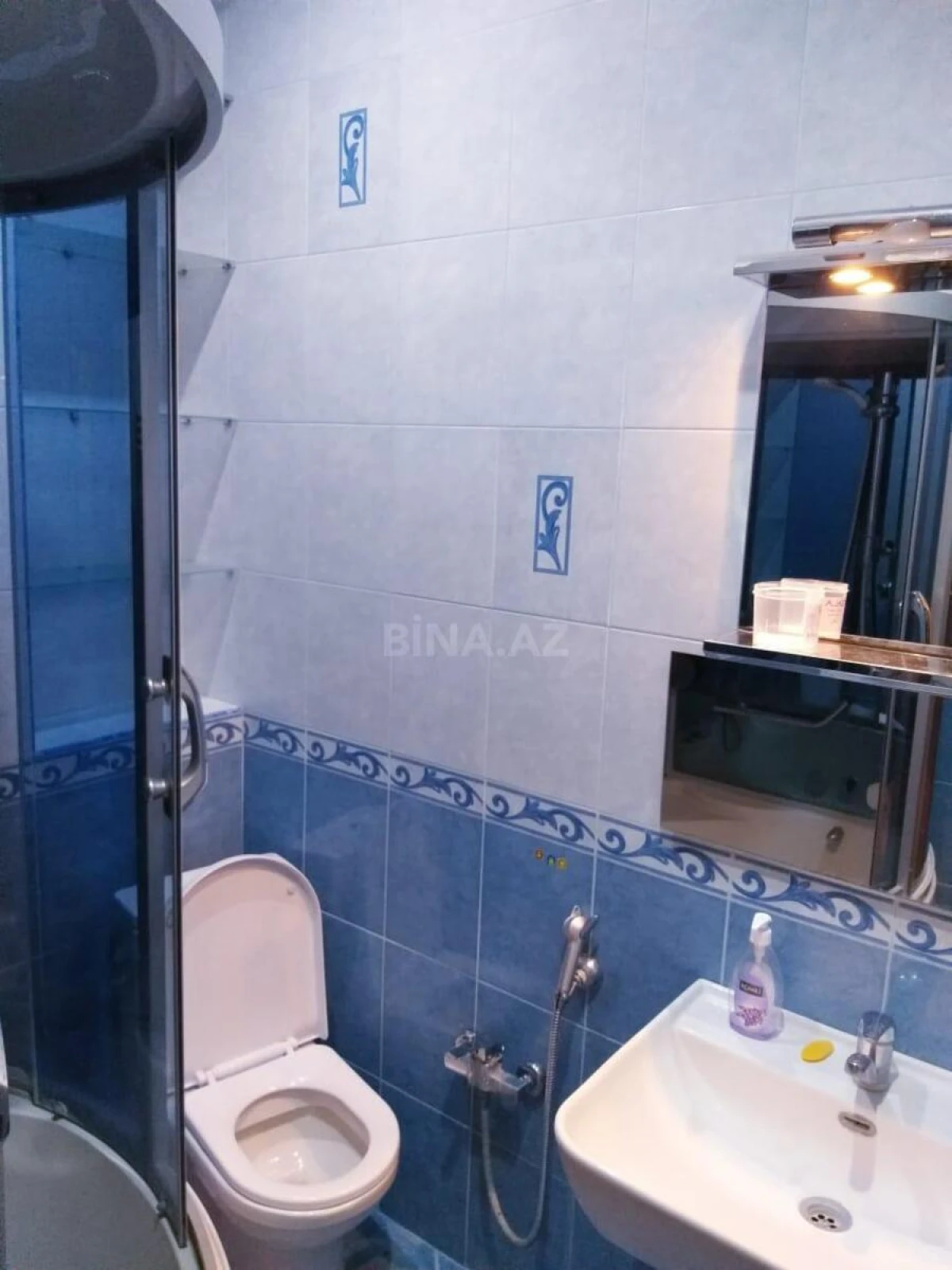 Kirayə verilir 2 otaqlı mənzil 95 m²