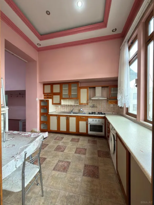Satılır 4 otaqlı mənzil 110 m²