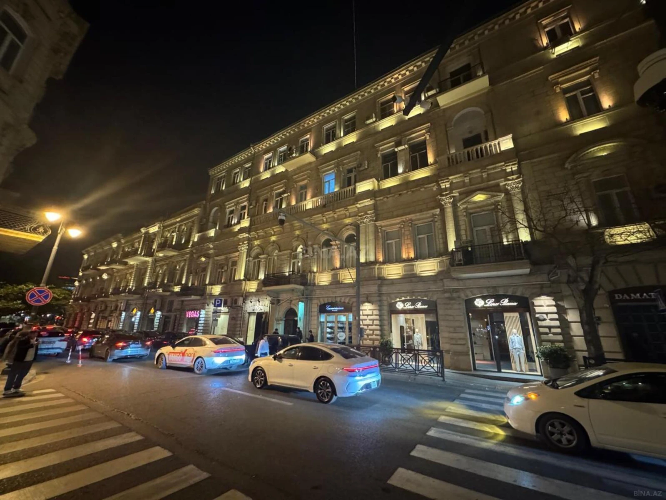 Satılır 4 otaqlı mənzil 110 m²