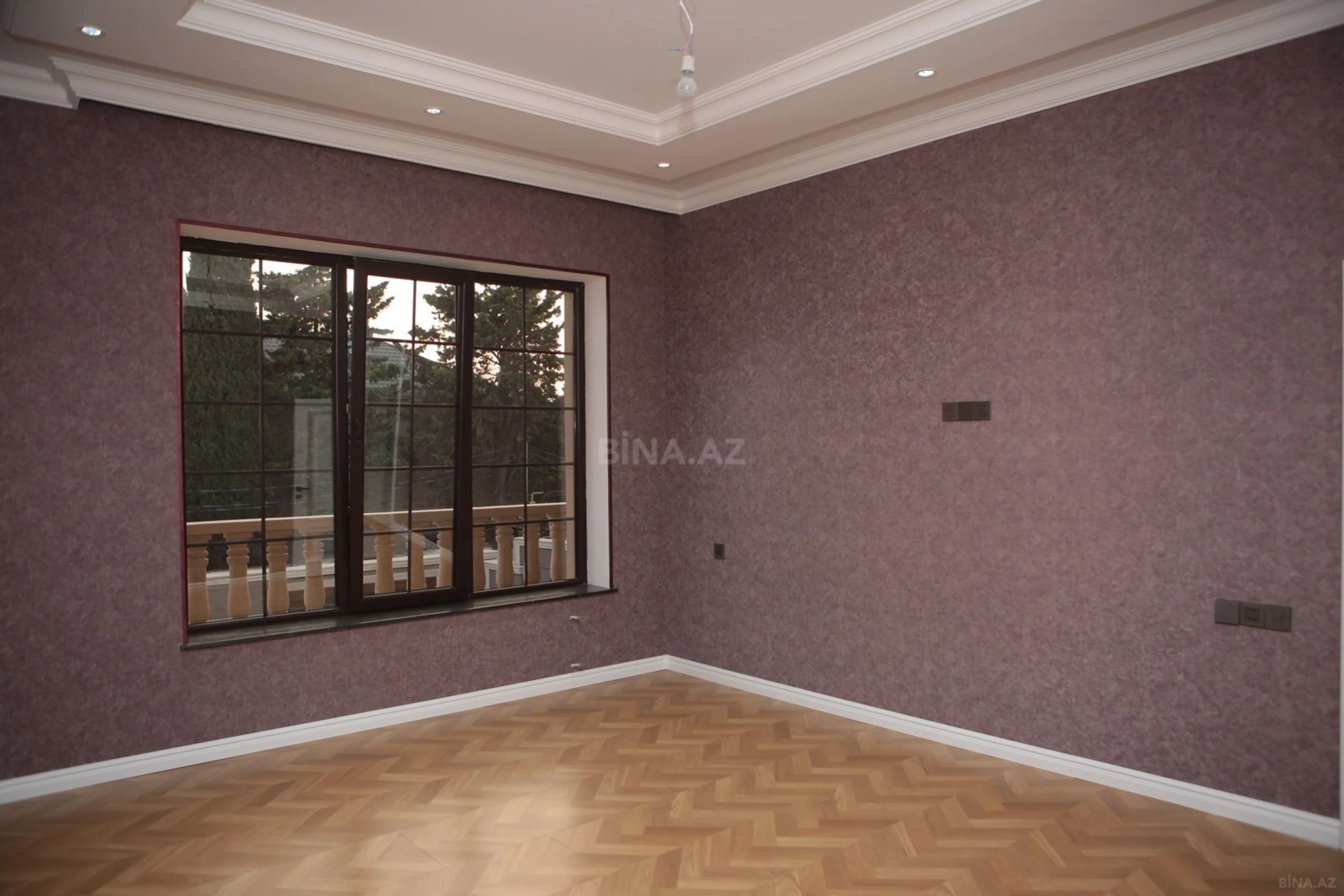 Satılır 6 otaqlı həyət evi 375 m²