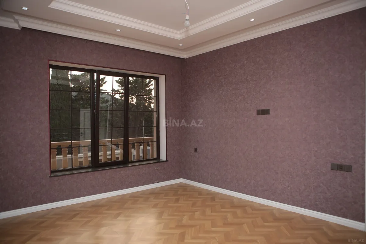 Satılır 6 otaqlı həyət evi 375 m²