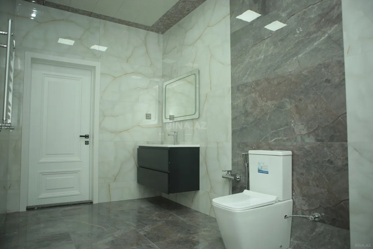 Satılır 6 otaqlı həyət evi 375 m²