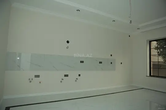 Satılır 6 otaqlı həyət evi 375 m²