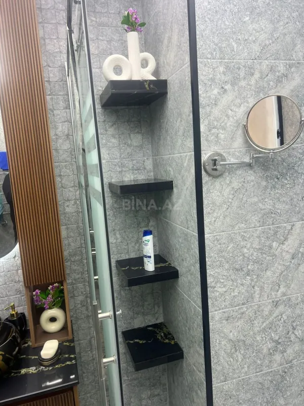 Kirayə verilir 3 otaqlı mənzil 130 m²