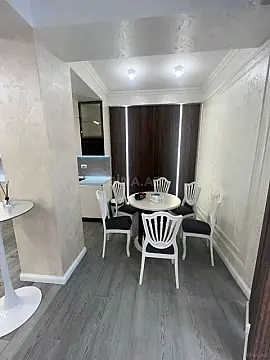 Kirayə verilir 3 otaqlı mənzil 130 m²