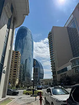 Kirayə verilir 11 otaqlı ofis 650 m²