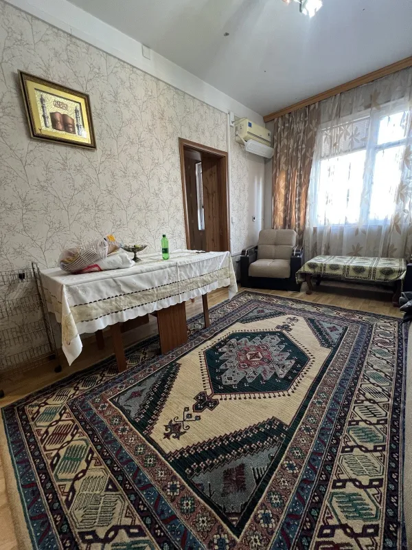 Kirayə verilir 2 otaqlı mənzil 45 m²