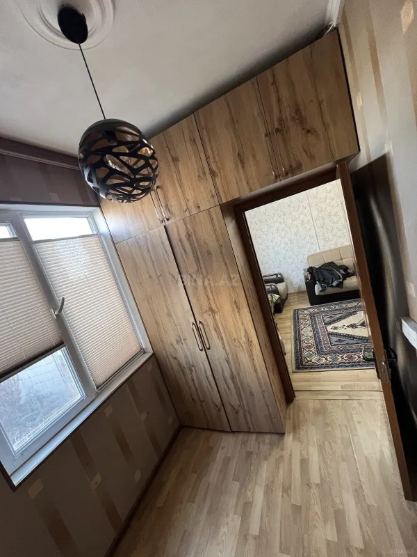 Kirayə verilir 2 otaqlı mənzil 45 m²