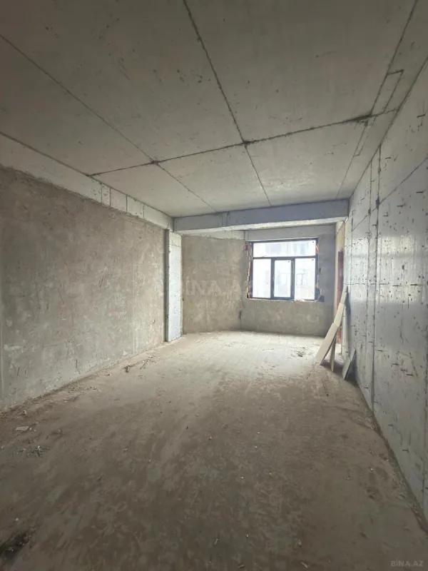 Satılır 3 otaqlı mənzil 141 m²