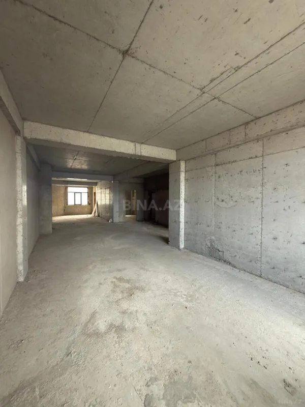 Satılır 3 otaqlı mənzil 141 m²