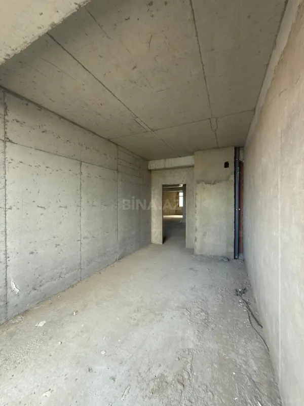 Satılır 3 otaqlı mənzil 141 m²