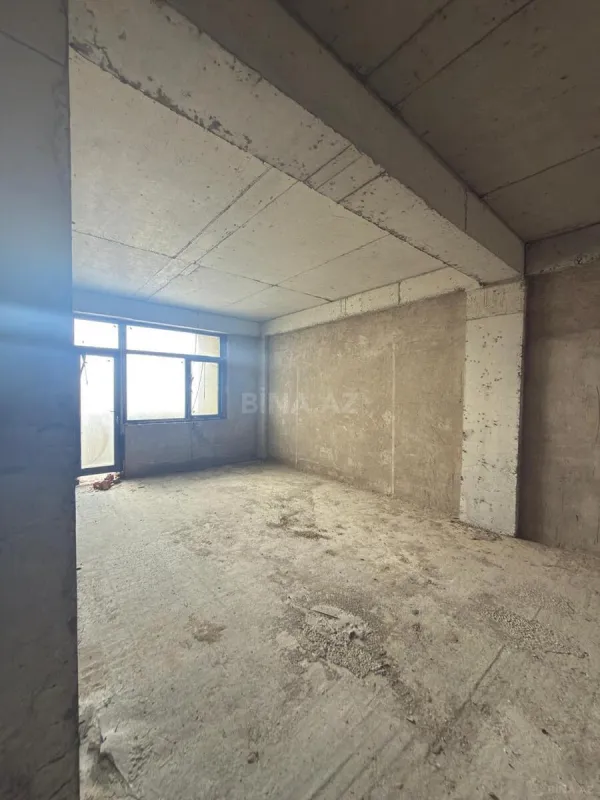 Satılır 3 otaqlı mənzil 141 m²