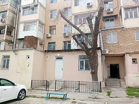 Satılır 3 otaqlı mənzil 70 m² — Bakı, İnşaatçılar 3 otaq 70.00 m²