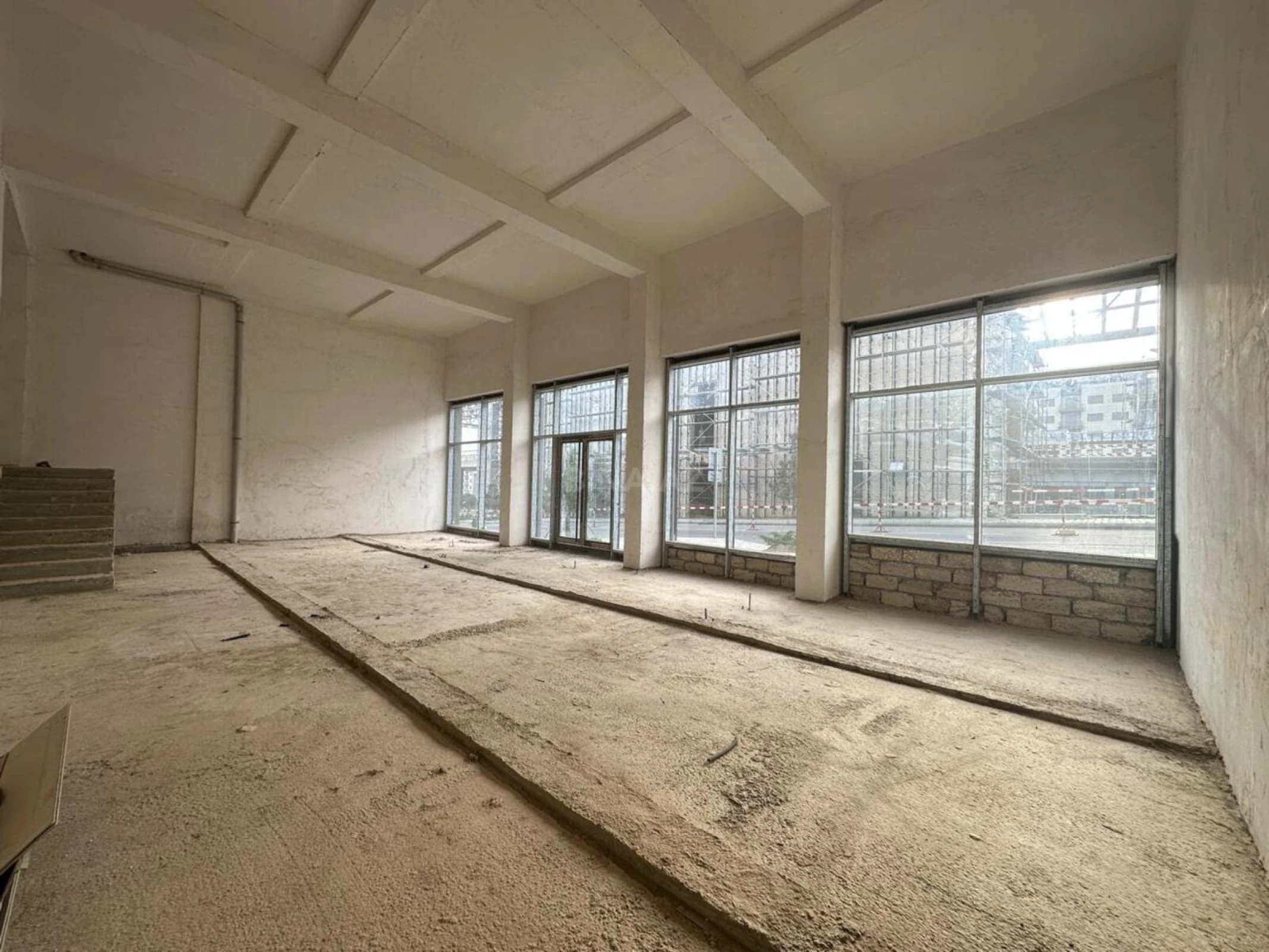 Kirayə verilir obyekt 280 m²