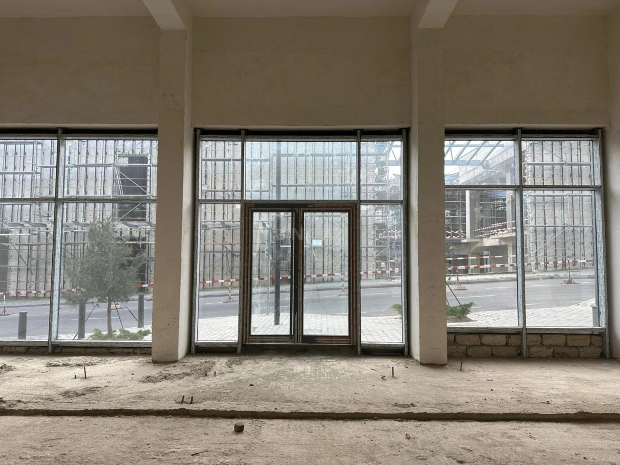 Kirayə verilir obyekt 280 m²