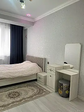 Kirayə verilir 2 otaqlı mənzil 75 m²