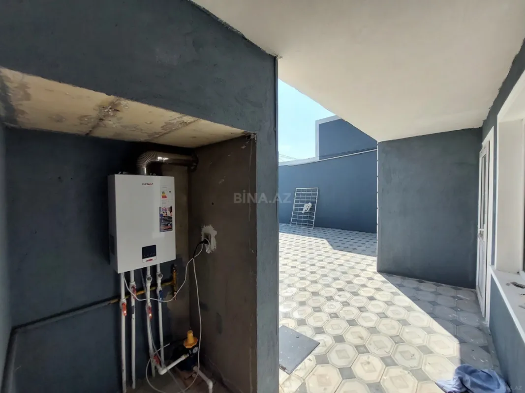 Satılır 6 otaqlı həyət evi 200 m²