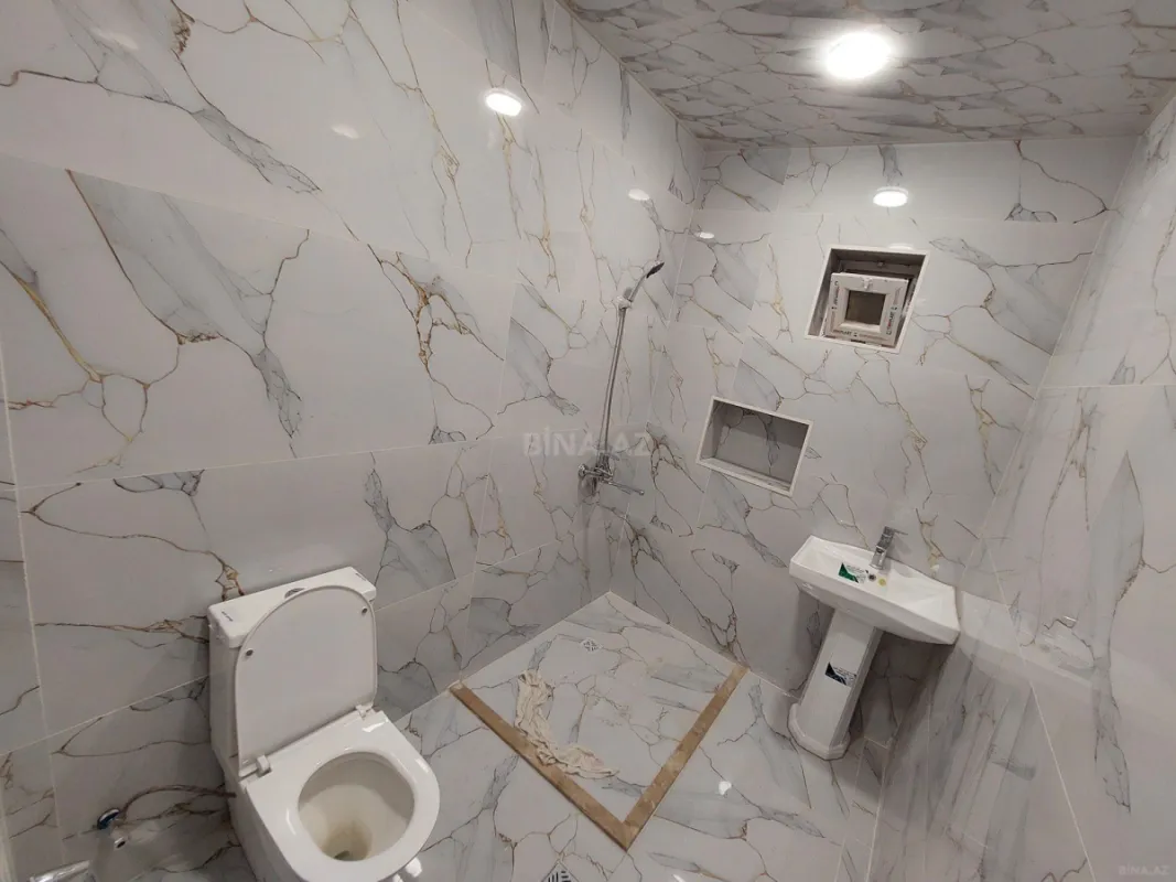 Satılır 6 otaqlı həyət evi 200 m²