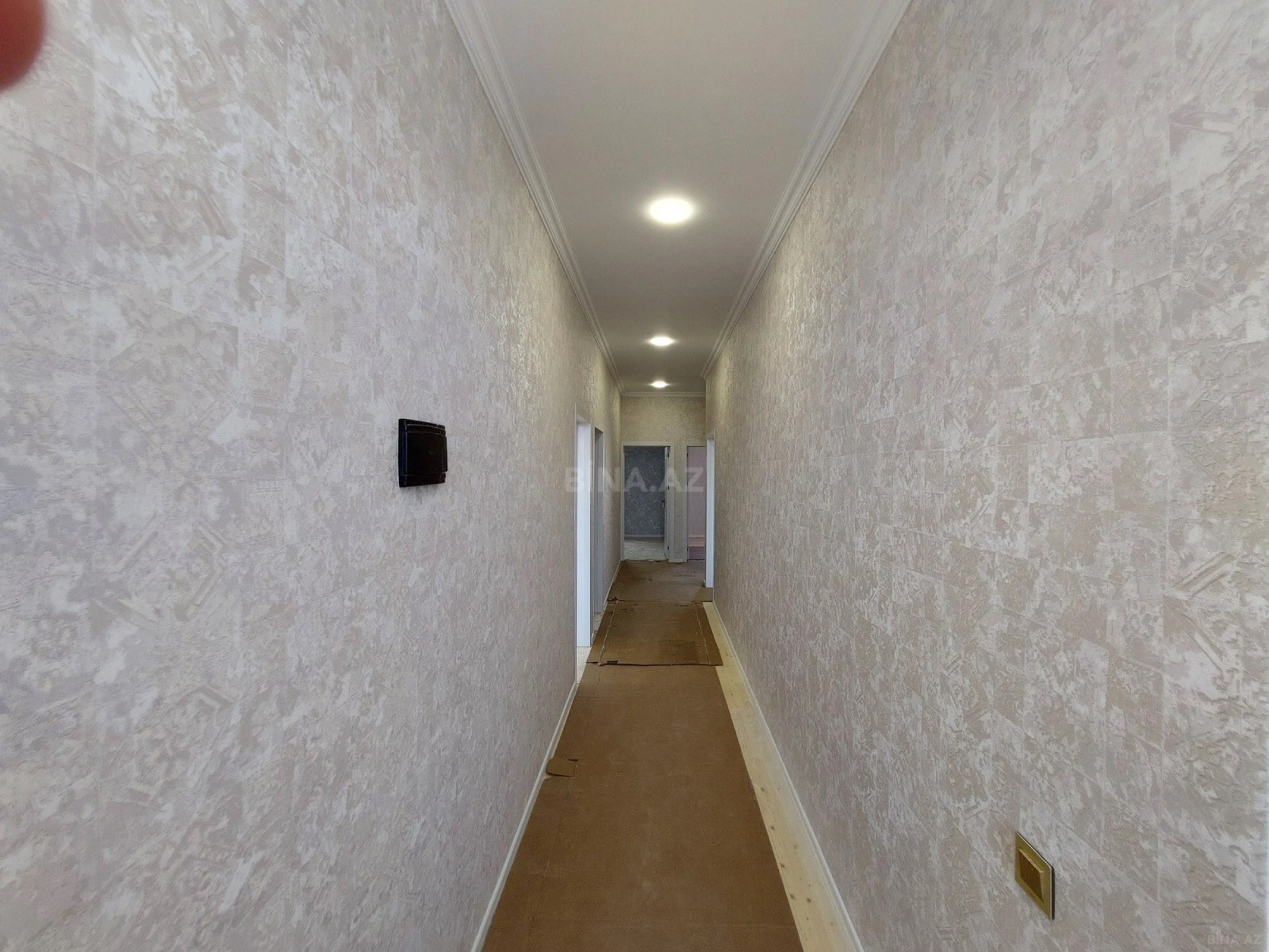 Satılır 6 otaqlı həyət evi 200 m²